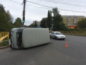 В Жигулевске опрокинулся УАЗ 2206