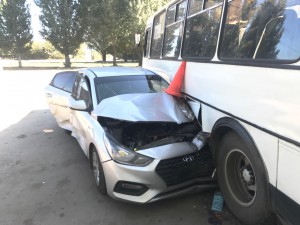 В Самаре на Товарной столкнулись три автомобиля, пострадали двое взрослых и ребенок