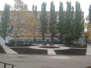 Территорию больницы Пирогова благоустраивают к ЧМ-2018