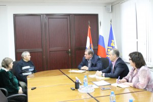 В Тольятти встречу с гражданами по вопросу общественных перевозок провел глава города Сергей Анташев