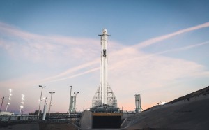 Ракета-носитель Falcon 9 успешно стартовала с космодрома в Калифорнии